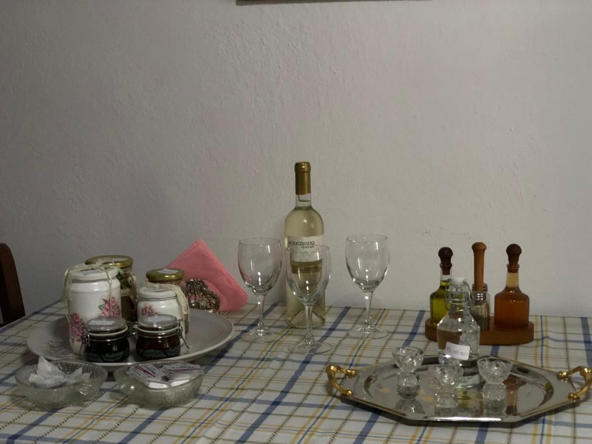 Вилла Παραδοσιακο Σπιτι Με Θεα Киссос Экстерьер фото
